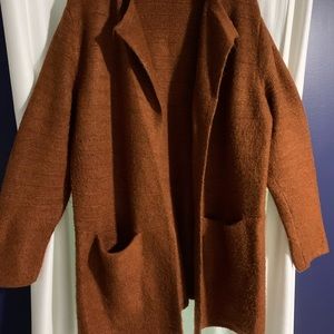 Coatigan with pockets, thick and warm, great condition, size XL but a larger fit